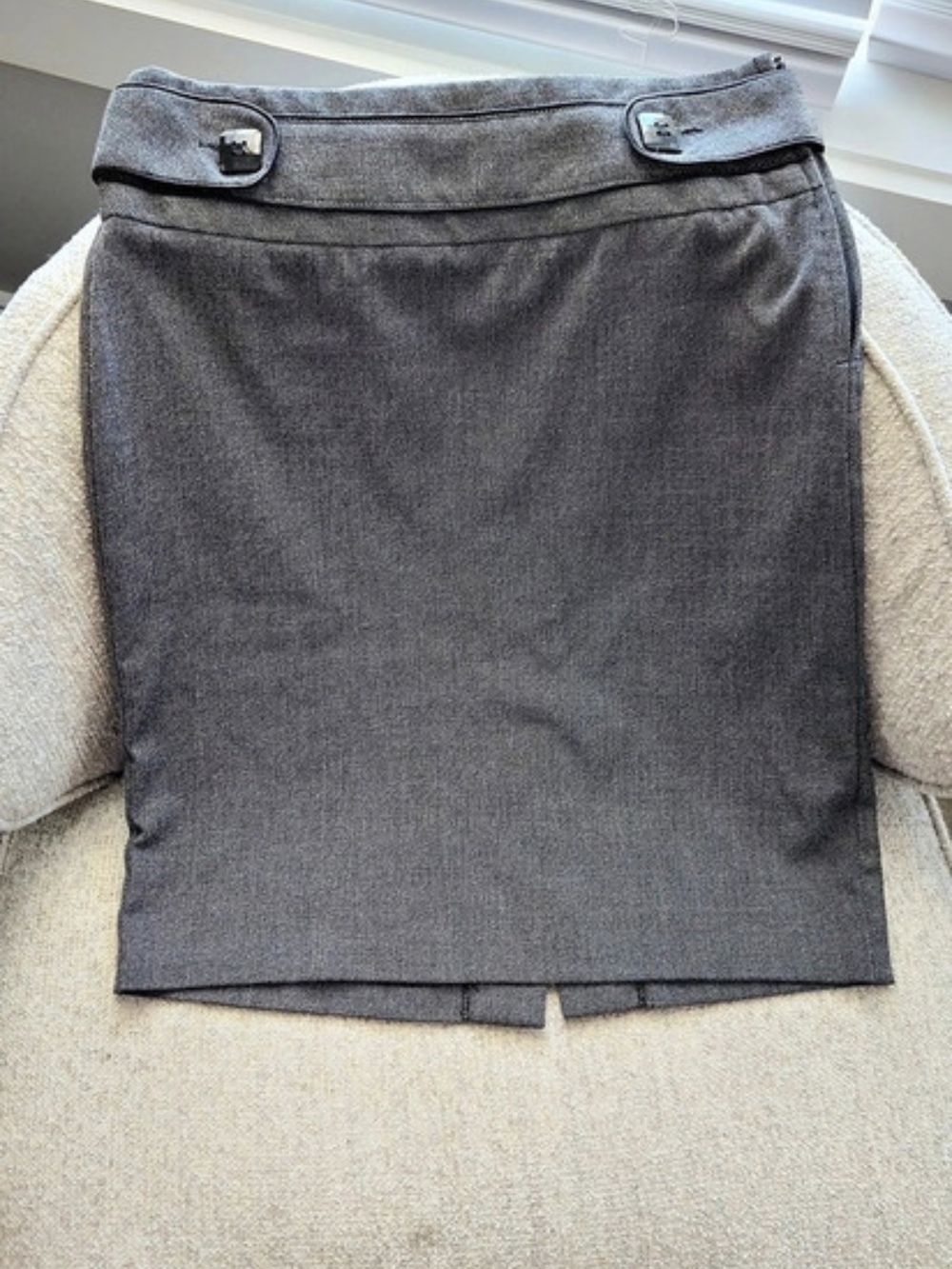 Maurices Mini Skirt Gray Size 8 Like New